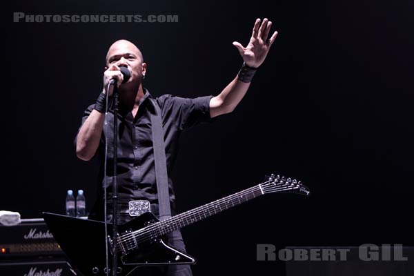 DANKO JONES - 2010-09-20 - PARIS - Bercy - 